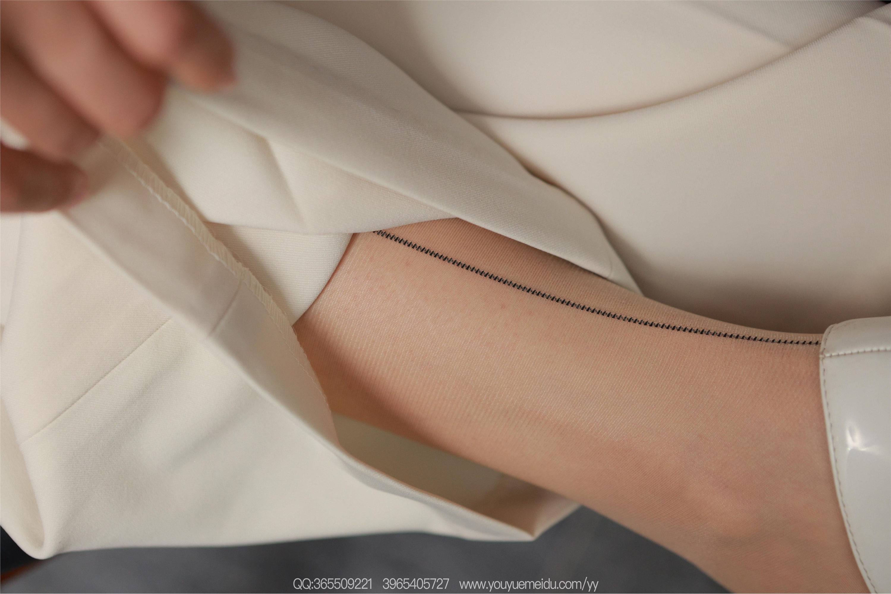 IESS异思趣向  2025.07.06 丝享家 2098 小婕《白色裤里丝》